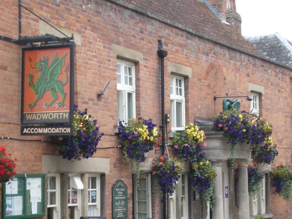 The Green Dragon Market Lavington Екстериор снимка